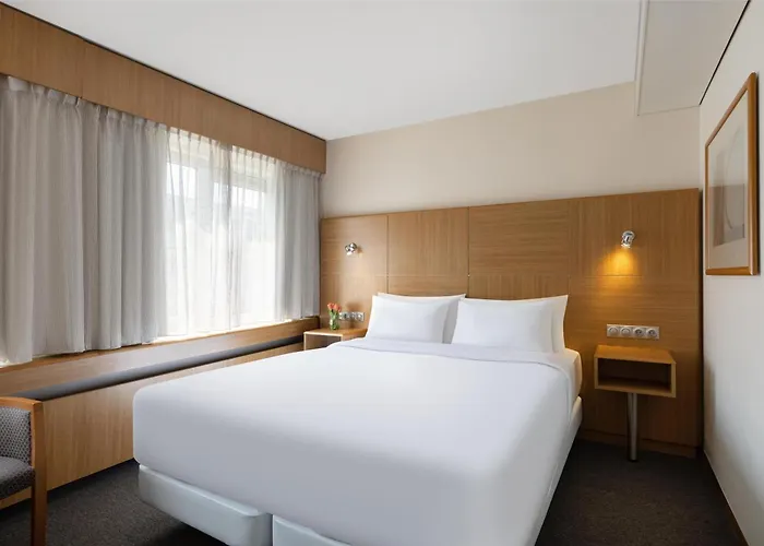 Nh Noordwijk Conference Centre Leeuwenhorst 4*